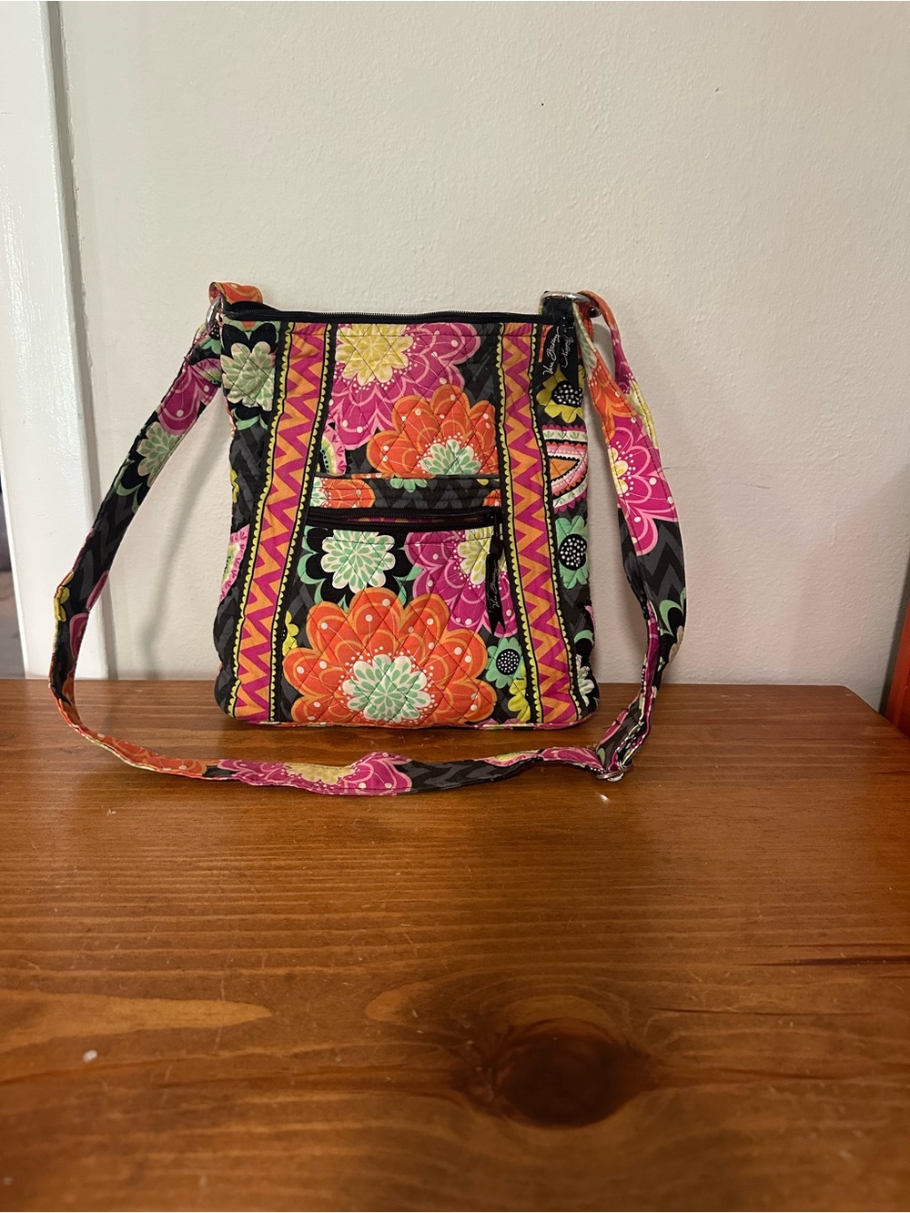 Vera Bradley Ziggy Zinnia Retired Pattern Cross Body Purse Bag Adjustable Strap